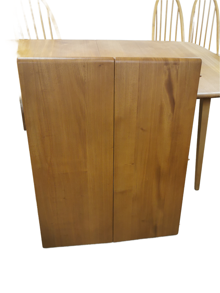 How to style an Ercol Grand Windsor table