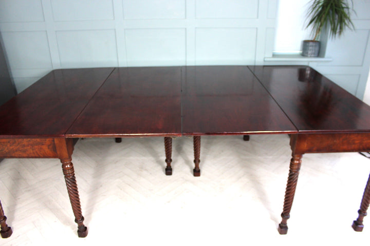 Massachusetts-mahogany-dining-table
