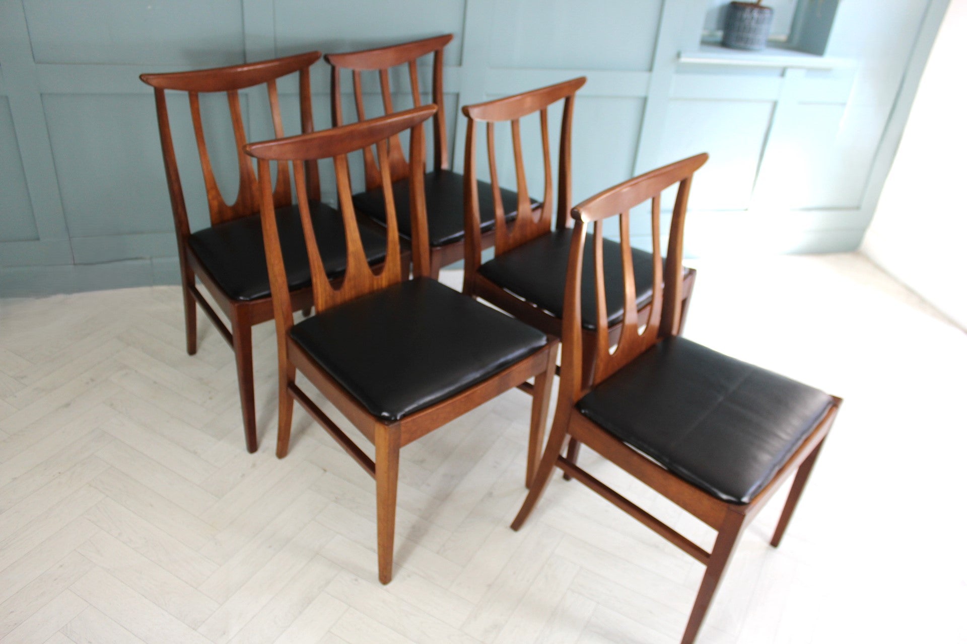 Midcentury Furniture Collectors