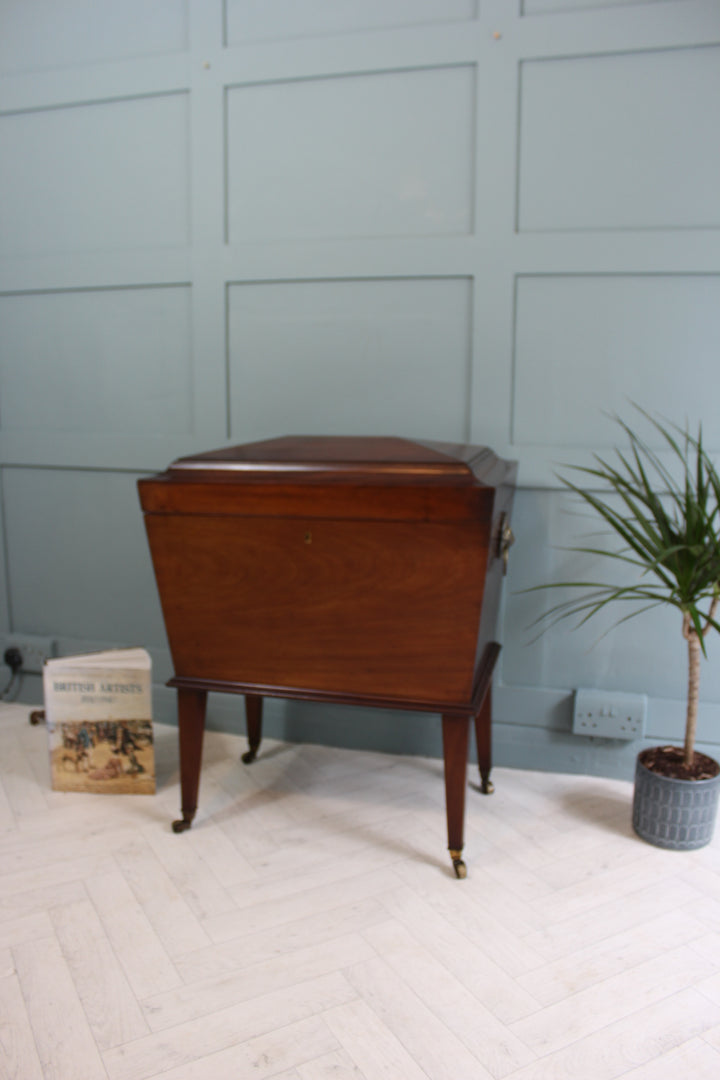 Antique cellarette