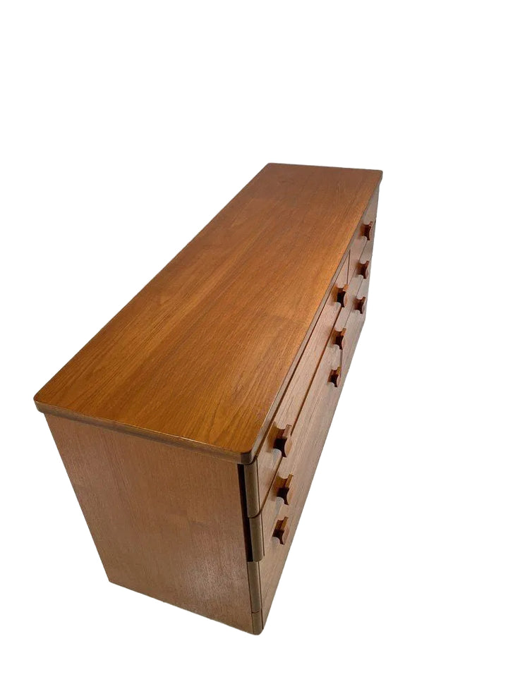 vintage-6-drawer-long-chest-of-drawers-by-stag