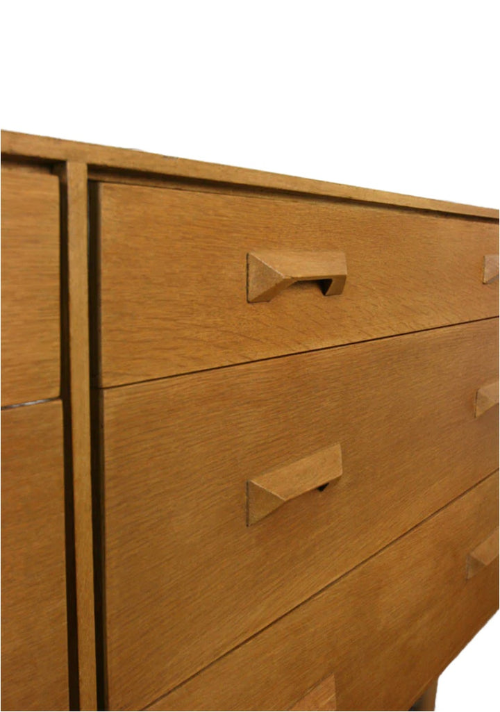 vintage_mid century-1960s_oak_stag_concord_chest_of_drawers_with mirror_close_up