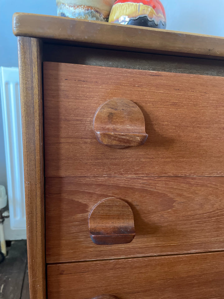 Rare 1960s Stag Fineline tallboy with dovetailed drawers, British design close up