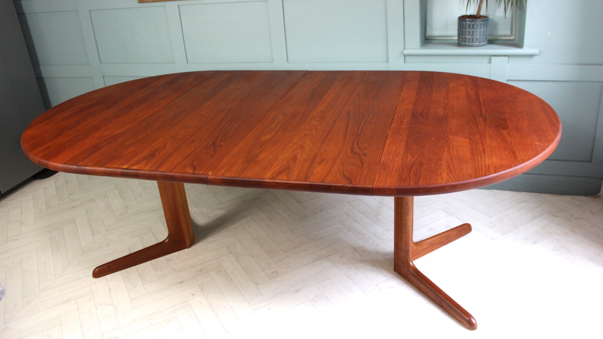 Mid Century Dining Tables