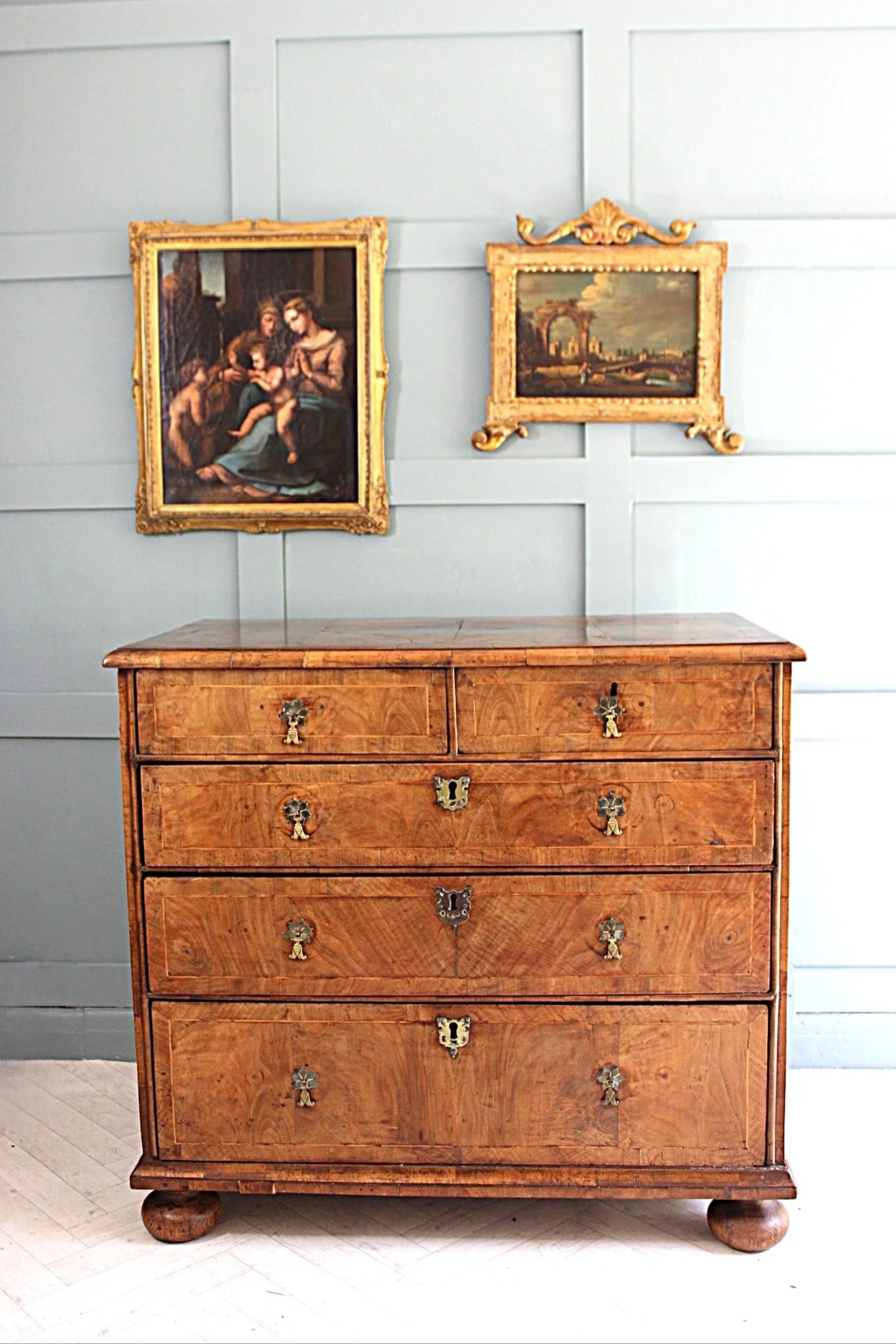 Queen Anne Burr Walnut Chest of Drawers