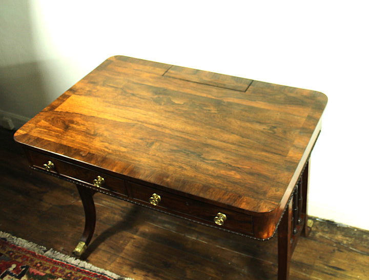 Fine_Rosewood_table