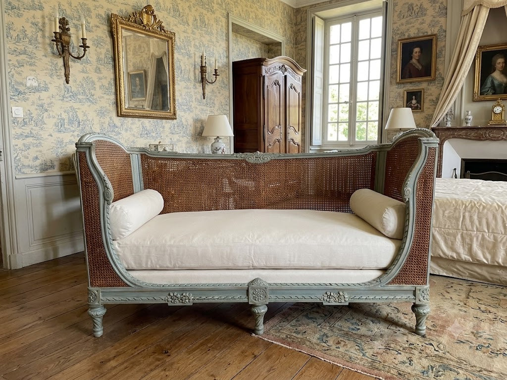 French Louis XVI Style Painted Cane Day Bed - Canapé Corbeille