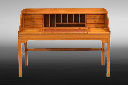 Mid-Century Modern free-standing pine desk by Andreas Hansen