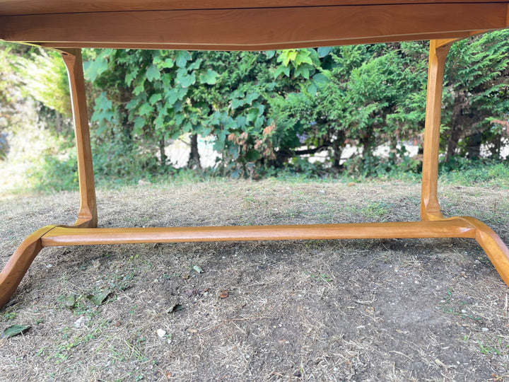 A close up view of underside of Ercol model 513 dining table