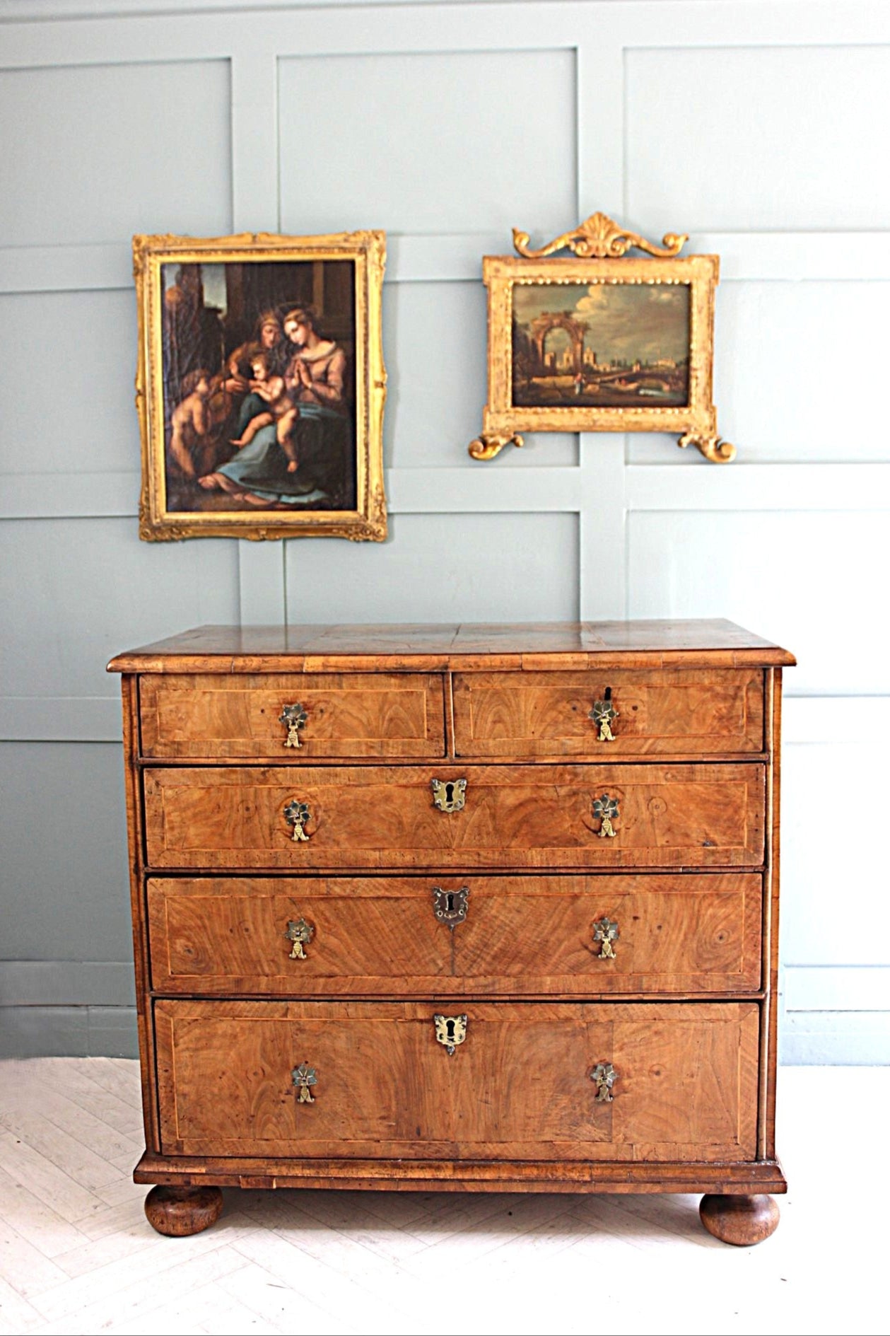 Queen Anne Burr Walnut Chest of Drawers